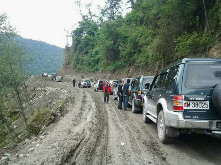 鲁朗到八一镇路况