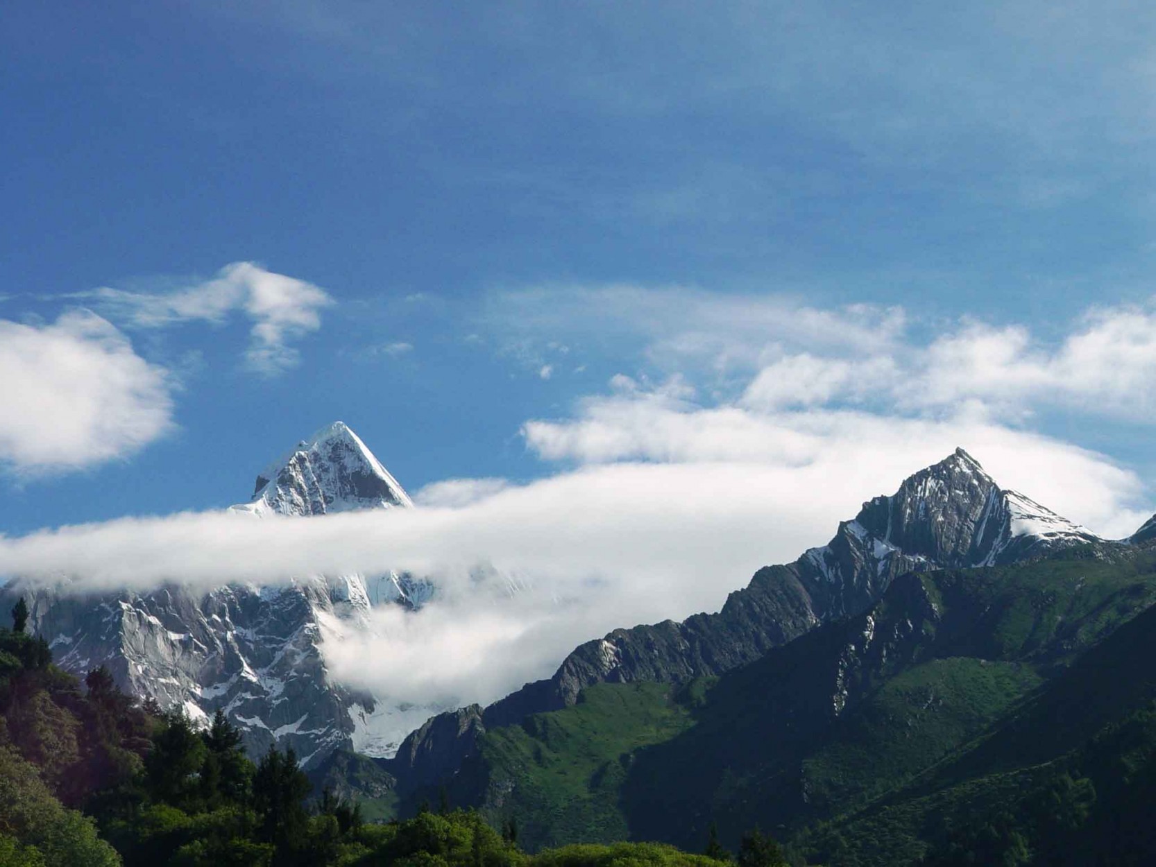 四姑娘山旅游