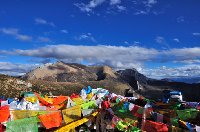 芒康旅游景点