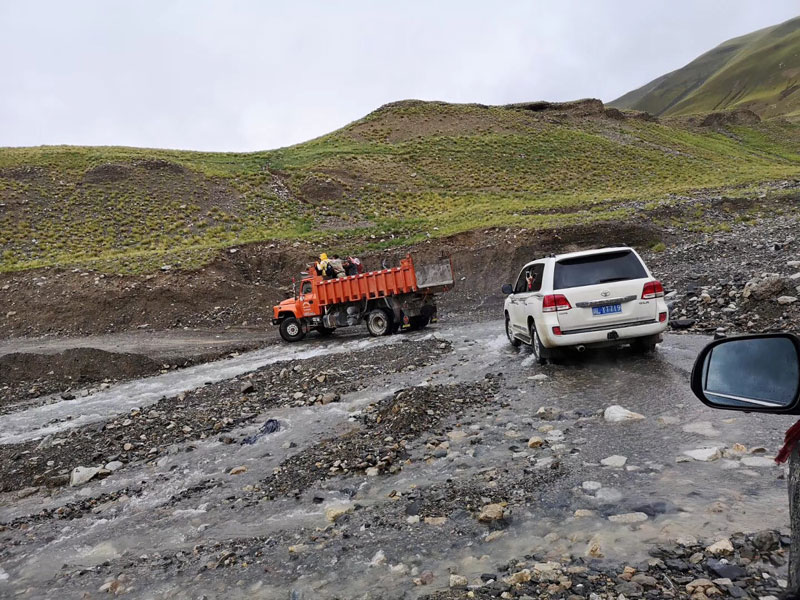 阿里旅游线路