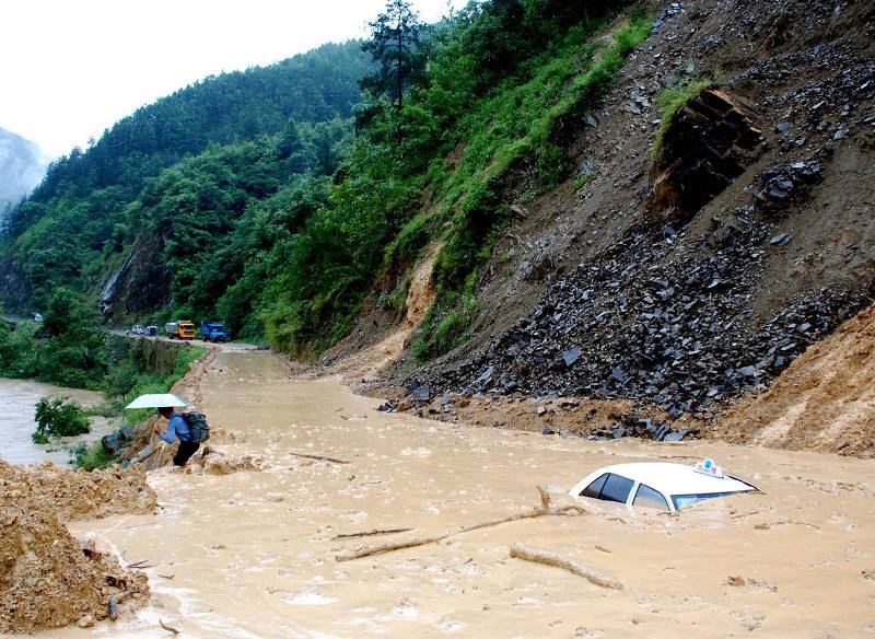 川藏线雨季旅游注意事项