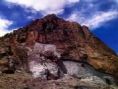西藏日喀则金嘎溶洞