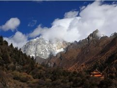 四姑娘山最著名的旅游景点