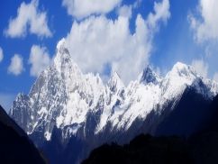 四姑娘山在哪里