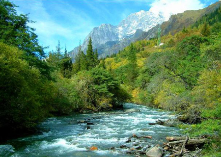 四姑娘山旅游景区有哪三条沟