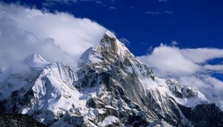 阿妣山