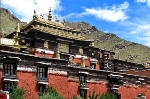 西藏日喀则曲典尼玛尼姑庵