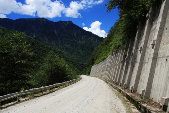 川藏线消失的天险——通麦排龙老虎嘴