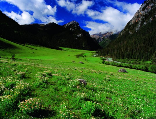 巴塘气候_巴塘夏天气候_巴塘秋天气候_巴塘冬天气候-西行川藏